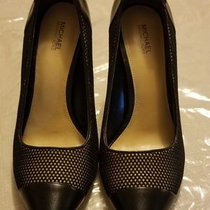 Michael Kors pumps